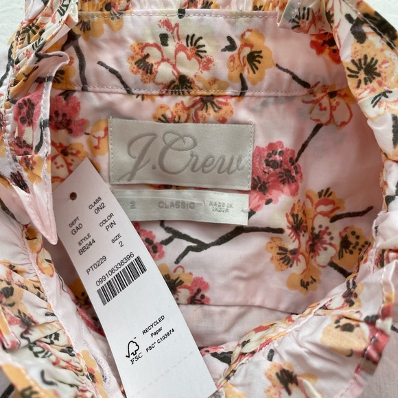 J.Crew ruffle neck floral shirt. - Picture 7 of 13
